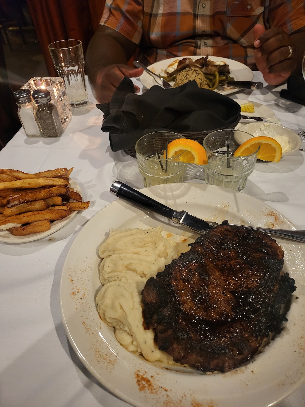 Sonny Williams Steak Room | restaurant | 500 President Clinton Ave #1, Little Rock, AR 72201, USA | 5013242999 OR +1 501-324-2999