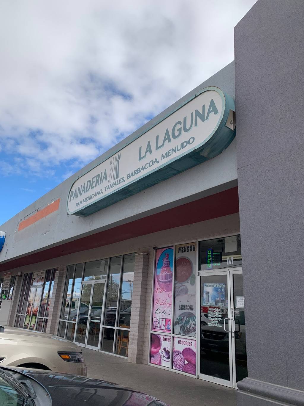 Panaderia La Laguna | restaurant | 824 N Zaragoza Rd, El Paso, TX 79907, USA | 9158418444 OR +1 915-841-8444