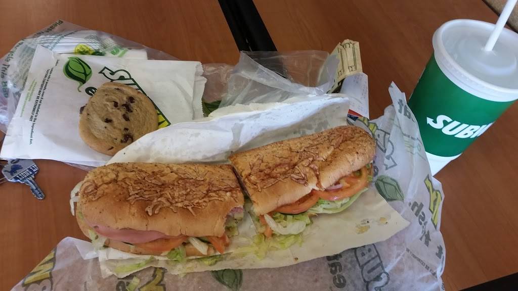 Subway | restaurant | 20765 Gibraltar Rd, Brownstown Charter Twp, MI 48183, USA | 7346711063 OR +1 734-671-1063