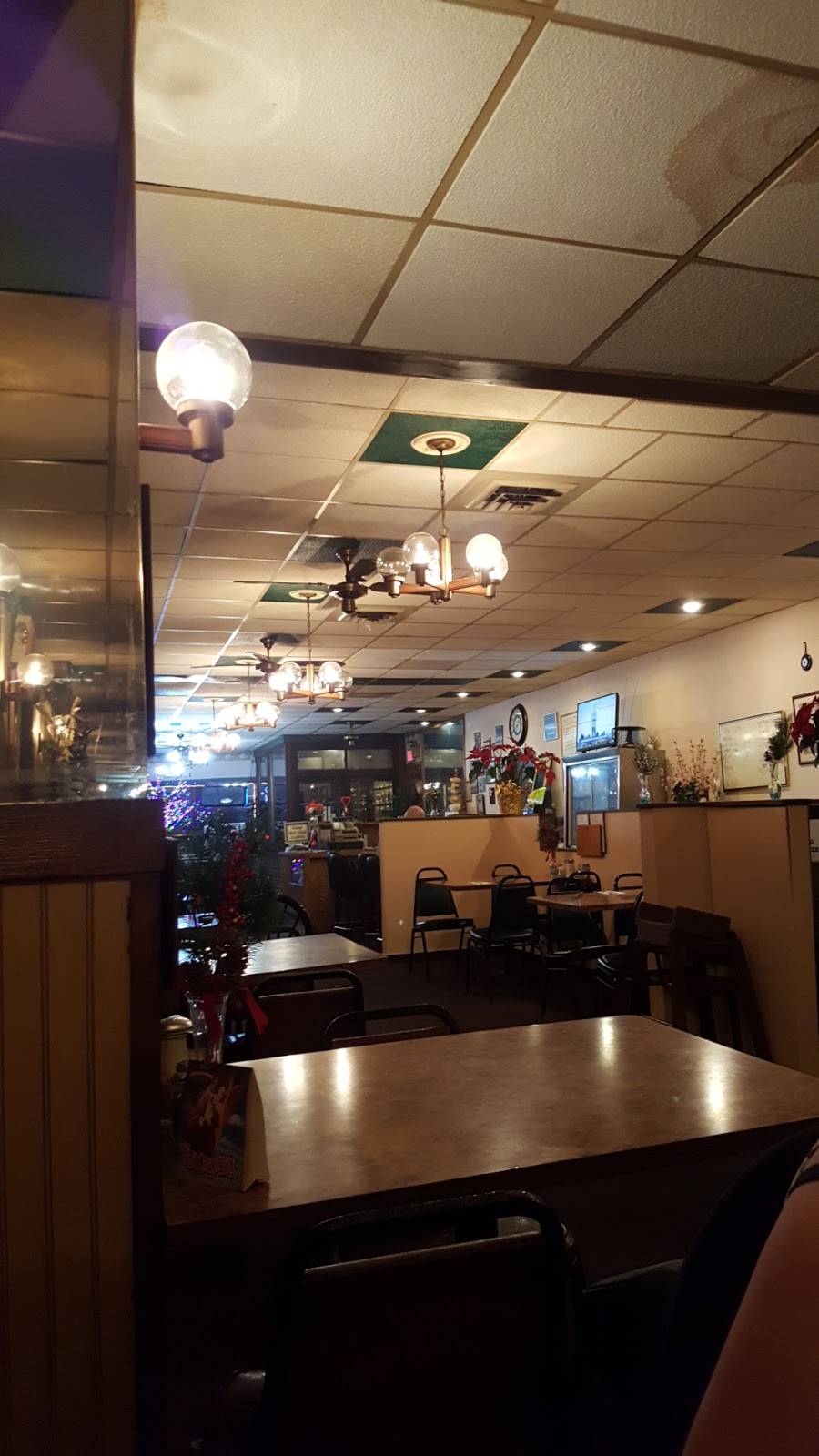 Annas Family Restaurant | restaurant | 4633 Montgomery Rd, Cincinnati, OH 45212, USA | 5137311100 OR +1 513-731-1100