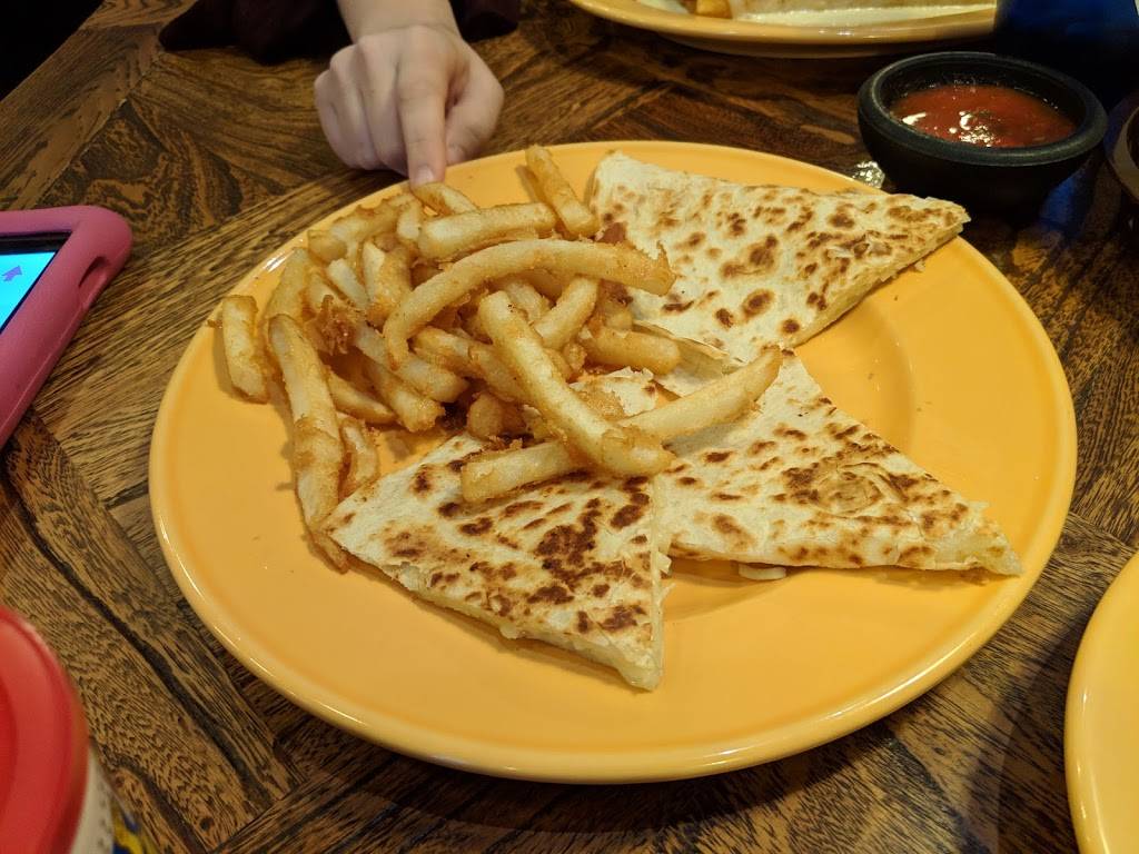 Quesos Mexican Bar & Grill | restaurant | 14741 Hazel Dell Crossing #100, Noblesville, IN 46062, USA | 3177982191 OR +1 317-798-2191