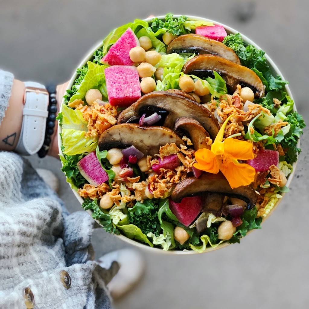 Mad Radish | restaurant | 859 Bank St, Ottawa, ON K1S 3W2, Canada | 6134214564 OR +1 613-421-4564