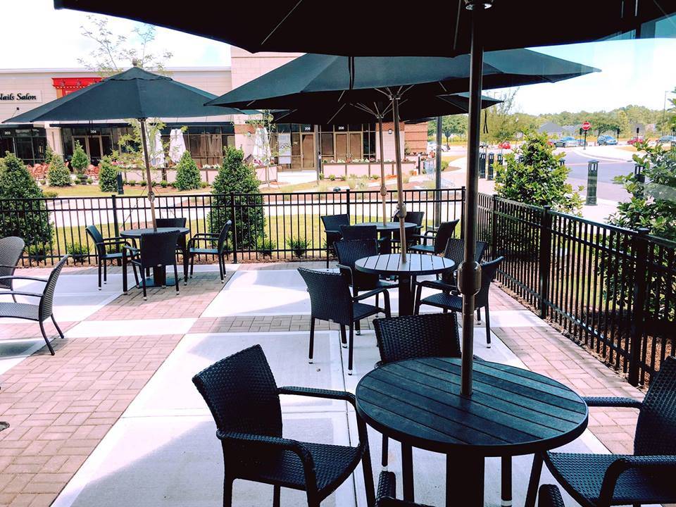 Tavern on 17th | restaurant | 1611 Dusty Miller Lane #305, Wilmington, NC 28412, USA | 9107651157 OR +1 910-765-1157