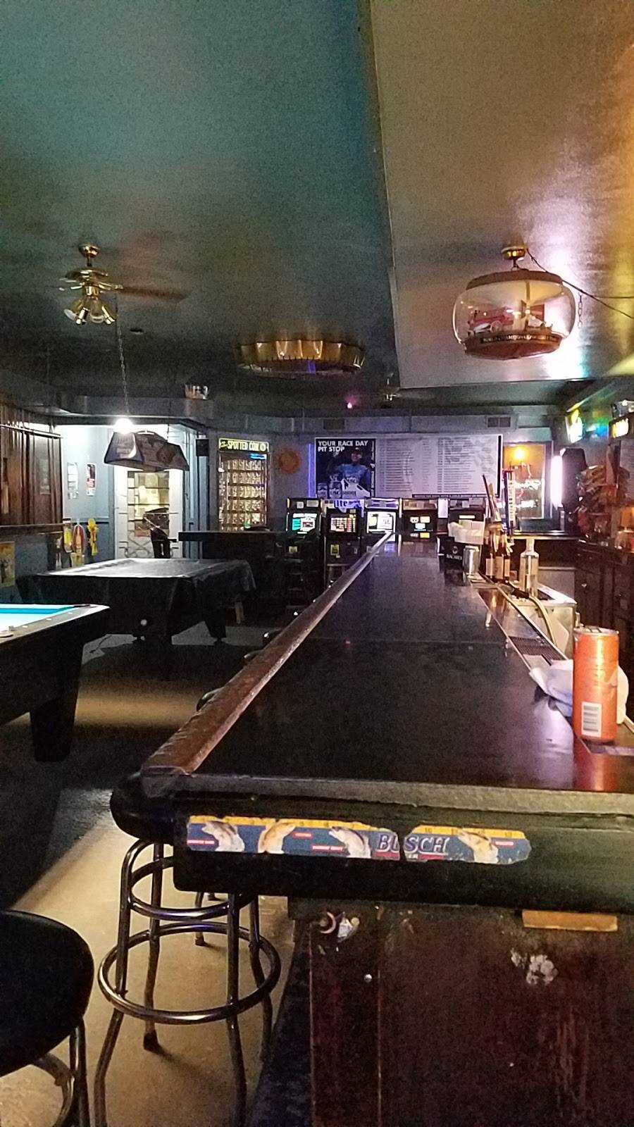 Jerrys Bar | restaurant | 2300 Hall Ave, Marinette, WI 54143, USA | 7157353399 OR +1 715-735-3399