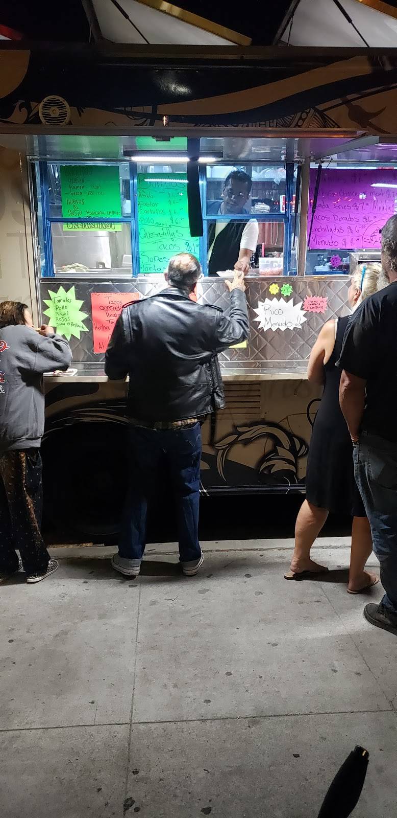 The happy taco | restaurant | E 4th St &, Hathaway St, Santa Ana, CA 92701, USA | 7144994417 OR +1 714-499-4417