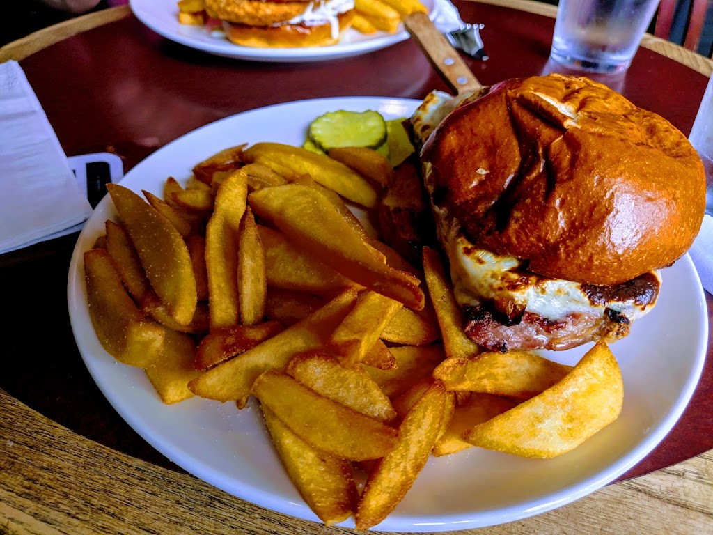 Cornwalls | restaurant | 644 Beacon St, Boston, MA 02215, USA | 6172623749 OR +1 617-262-3749