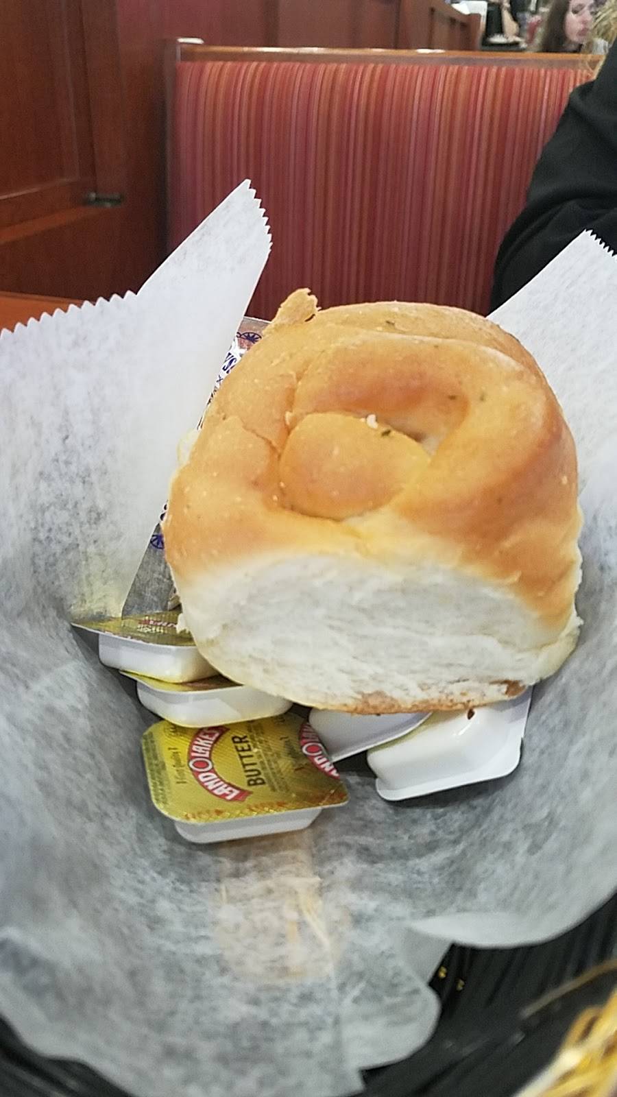 Nonis Grille | restaurant | 28560 Gratiot Ave, Roseville, MI 48066, USA | 5867778888 OR +1 586-777-8888