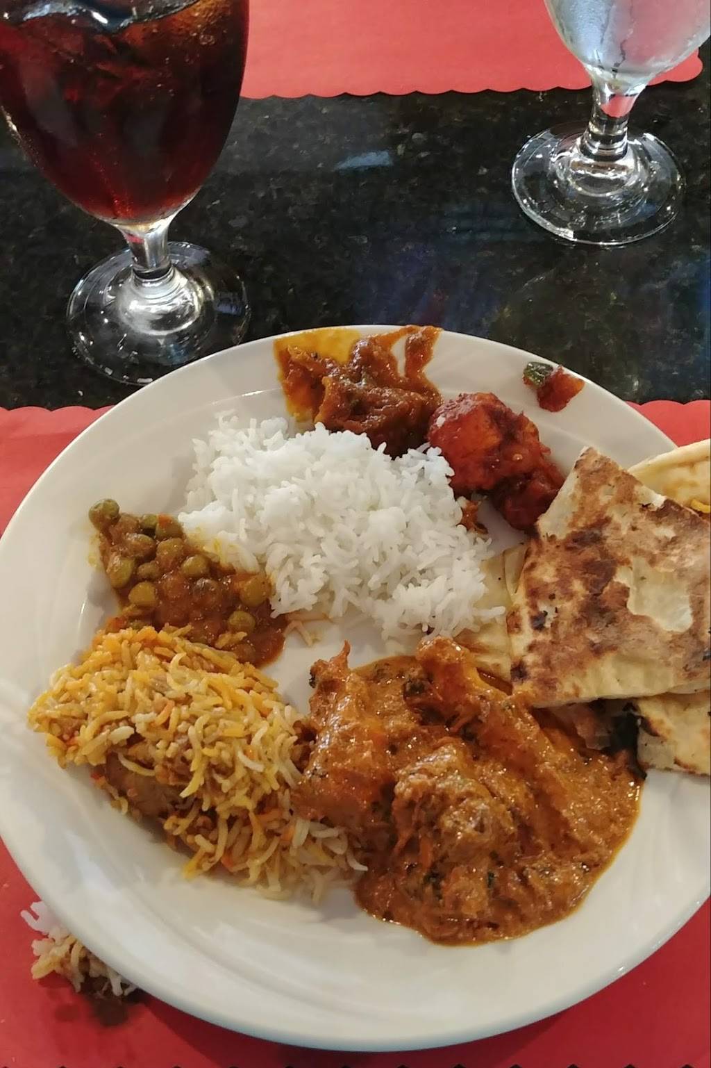 Royal Orchid Bar and Grille Restaurant | restaurant | 1200 N Westshore Blvd, Tampa, FL 33607, USA | 8132823636 OR +1 813-282-3636