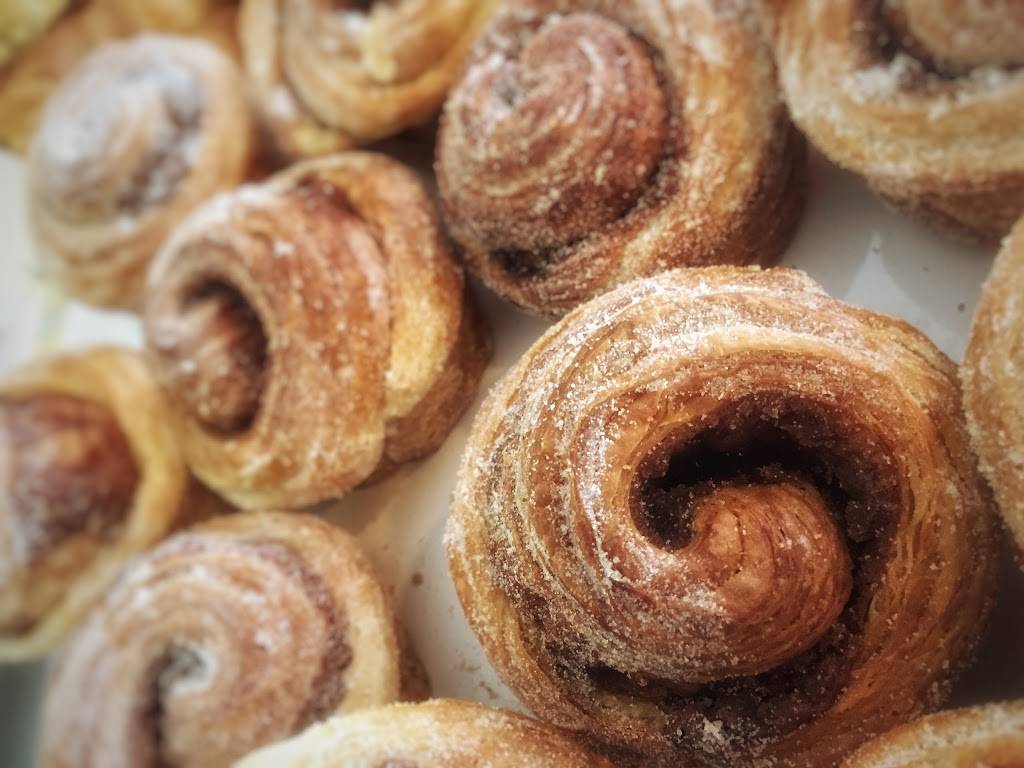 Little Notch Bakery and Café | bakery | 340 Main St, Southwest Harbor, ME 04679, USA | 2072443357 OR +1 207-244-3357