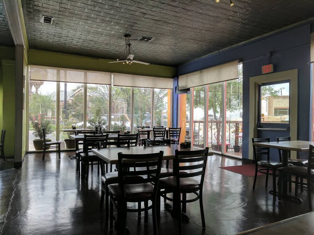 Señor Veggie | restaurant | 620 S Presa St, San Antonio, TX 78210, USA | 2102280073 OR +1 210-228-0073