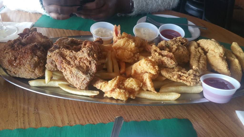 La Louisanne | restaurant | 5812 Overhill Dr, Los Angeles, CA 90043, USA | 3232935073 OR +1 323-293-5073