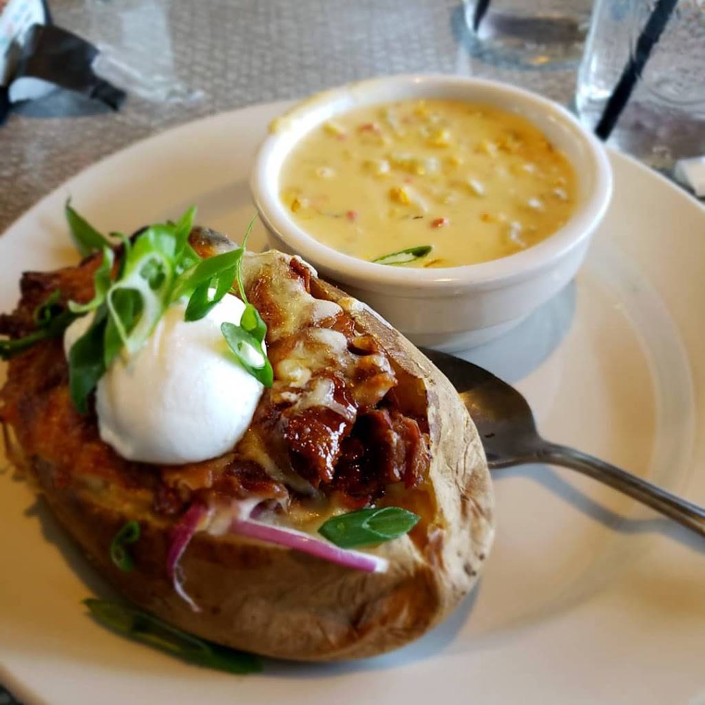 Lucilles Smokehouse Bar-B-Que | restaurant | 40748 Winchester Rd, Temecula, CA 92591, USA | 9517197427 OR +1 951-719-7427