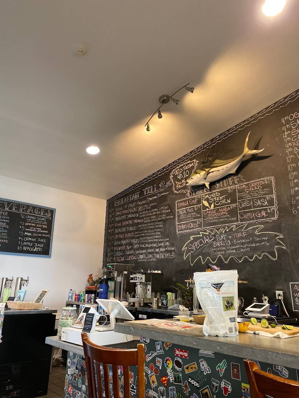 Royal Rooster SD | restaurant | 1717 Quivira Rd, San Diego, CA 92109, USA | 6195429295 OR +1 619-542-9295