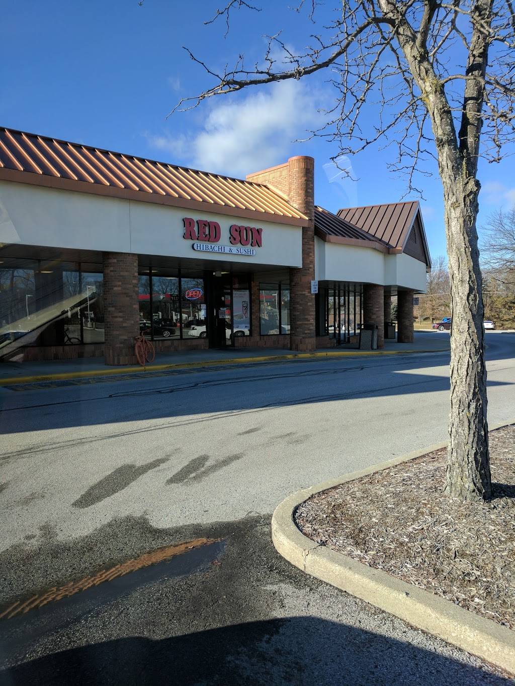 Red Sun | restaurant | 3100 Meridian Parke Dr Q, Greenwood, IN 46142, USA | 3178933678 OR +1 317-893-3678