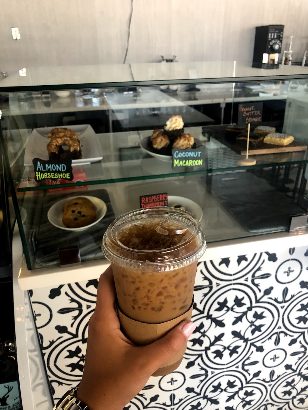 Lingonberry Coffee & Cafe | bakery | 4258 Northlake Blvd, Palm Beach Gardens, FL 33410, USA | 5613234680 OR +1 561-323-4680