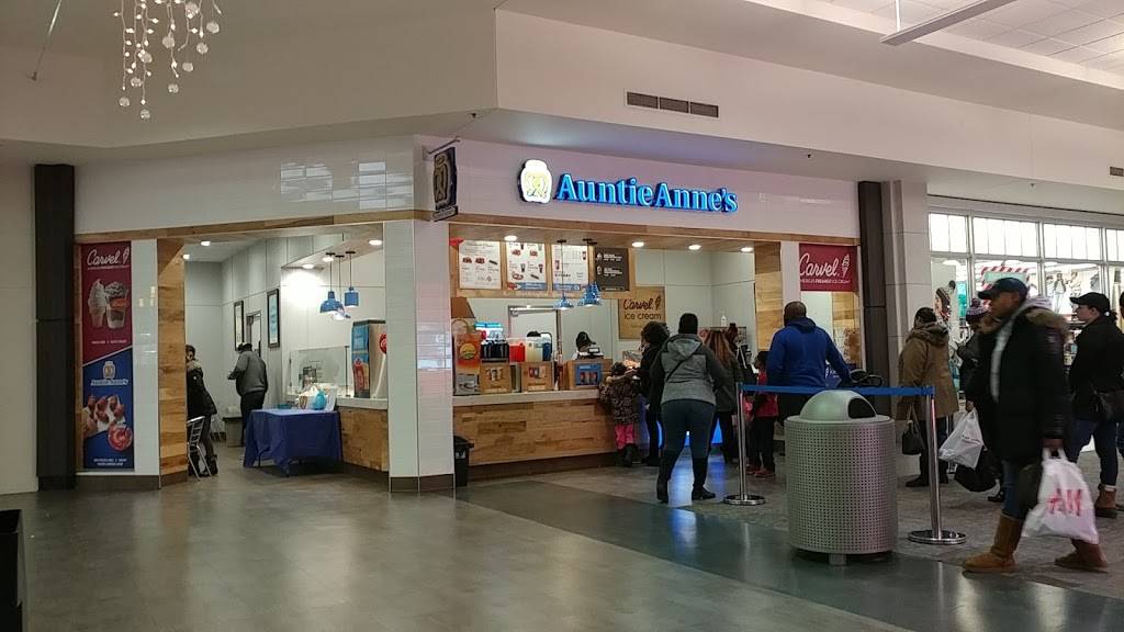 Auntie Annes | restaurant | 32182 Beaconsfield St, Roseville, MI 48066, USA | 5864150601 OR +1 586-415-0601
