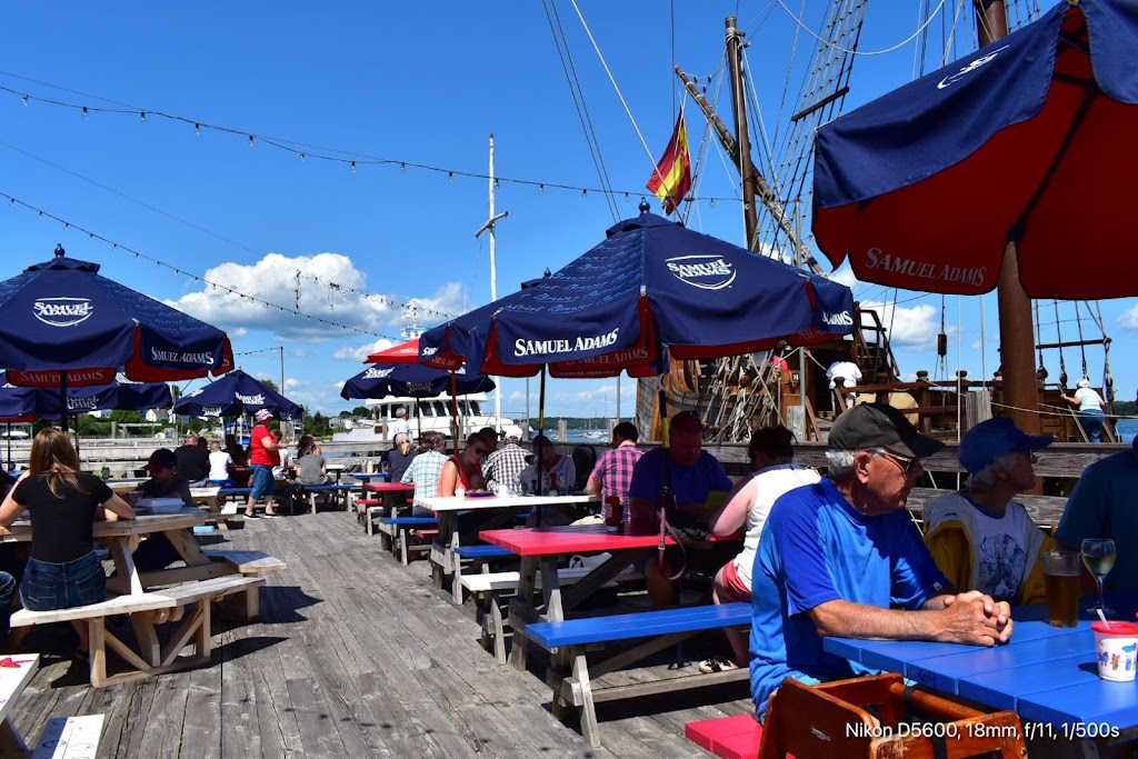 Otters Waterfront Eatery | restaurant | 15 Sea St, Castine, ME 04421, USA | 2073265100 OR +1 207-326-5100