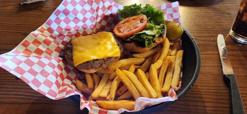 Al’s Oasis | restaurant | 1000 E South Dakota, W Hwy 16, Oacoma, SD 57365, USA | 6052346054 OR +1 605-234-6054