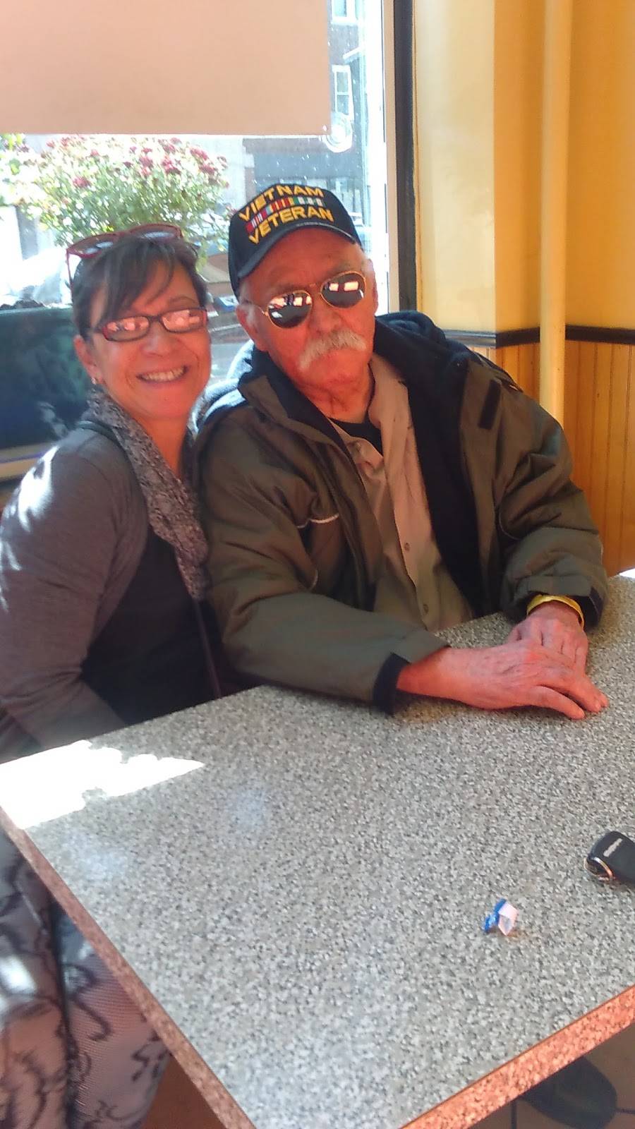 Chens Garden | restaurant | 3912 W North Ave, Chicago, IL 60647, USA | 7732525599 OR +1 773-252-5599