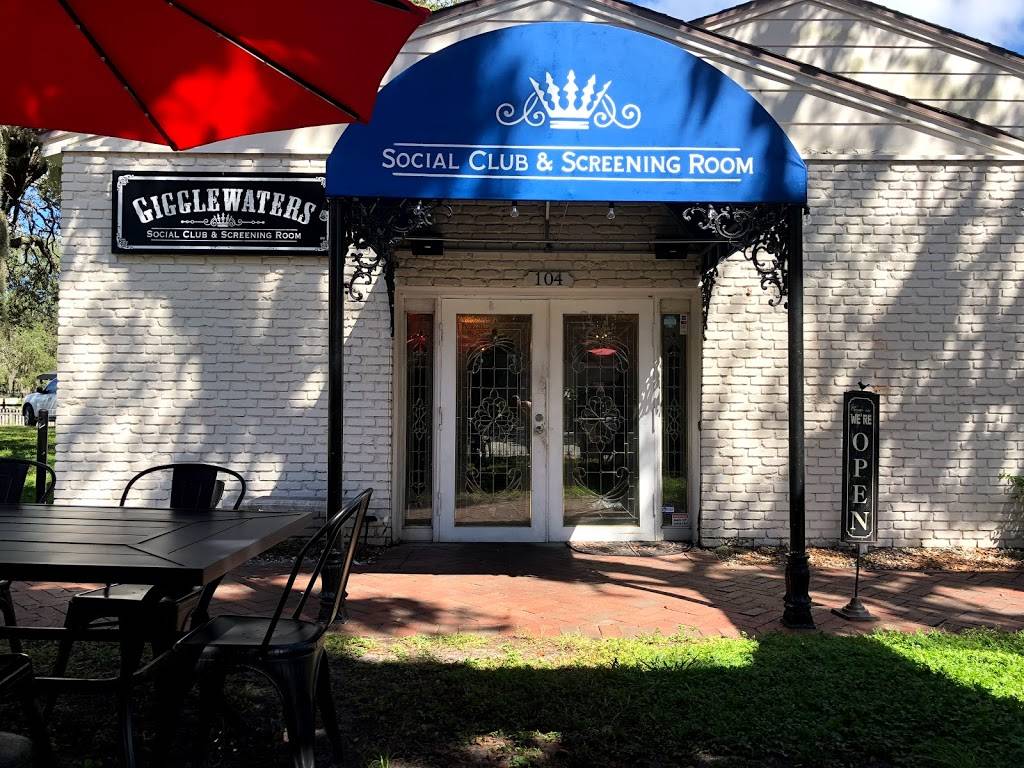 Gigglewaters | restaurant | 737 Main St, Safety Harbor, FL 34695, USA | 7276697077 OR +1 727-669-7077