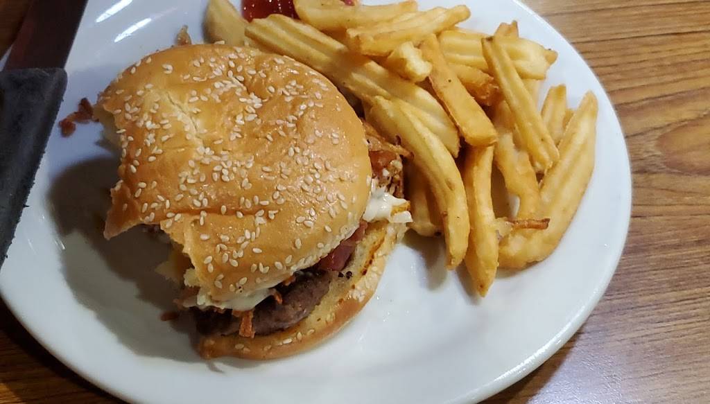 Dennys | restaurant | 17009-A, Valley Blvd, Fontana, CA 92335, USA | 9098228550 OR +1 909-822-8550