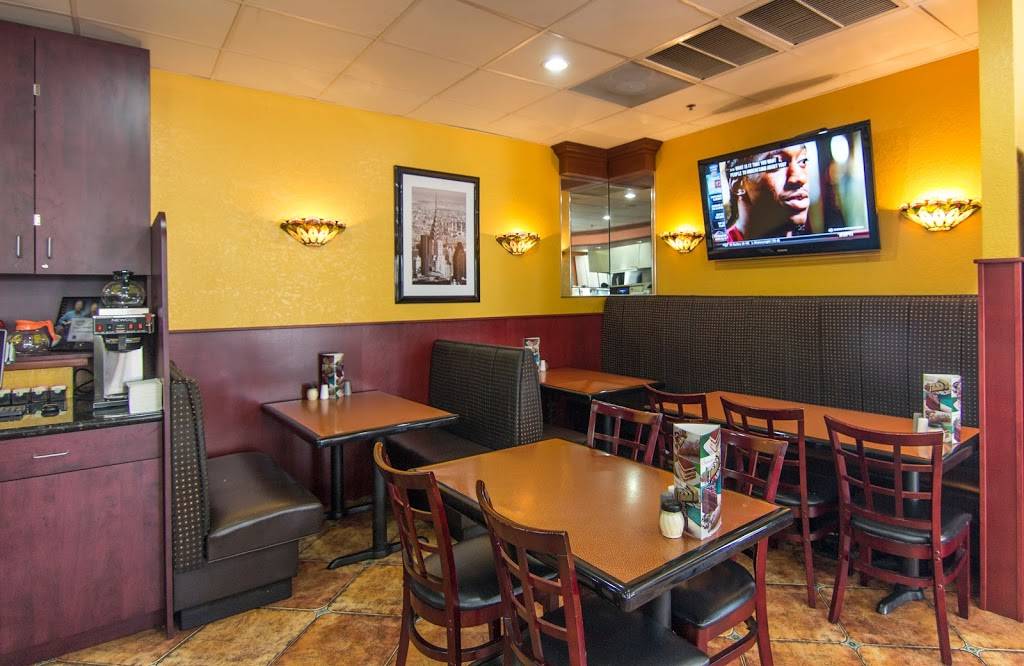 DelVecchios Pizzeria & Italian Restaurant | meal delivery | 1795 Bell Tower Ln, Weston, FL 33326, USA | 9548889494 OR +1 954-888-9494