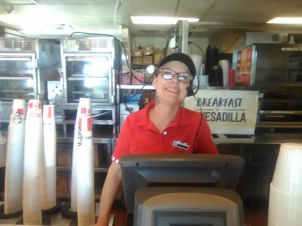 KFC | restaurant | 9619 Sheep Creek Rd, Phelan, CA 92371, USA | 7608686624 OR +1 760-868-6624