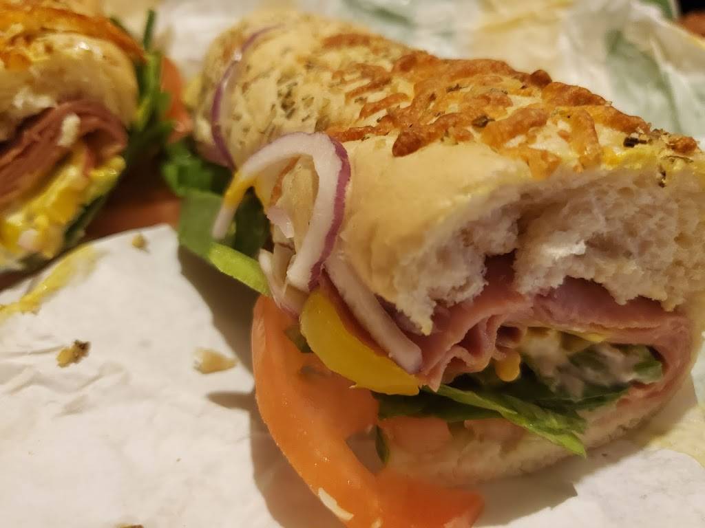 Subway | restaurant | 1702 1/2 W Market St, Johnson City, TN 37604, USA | 4239263544 OR +1 423-926-3544