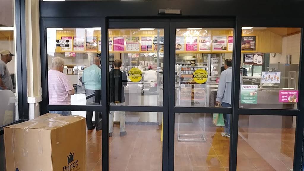 Braums Ice Cream & Burger Restaurant | restaurant | 1545 E 71st St, Tulsa, OK 74136, USA | 9184940331 OR +1 918-494-0331