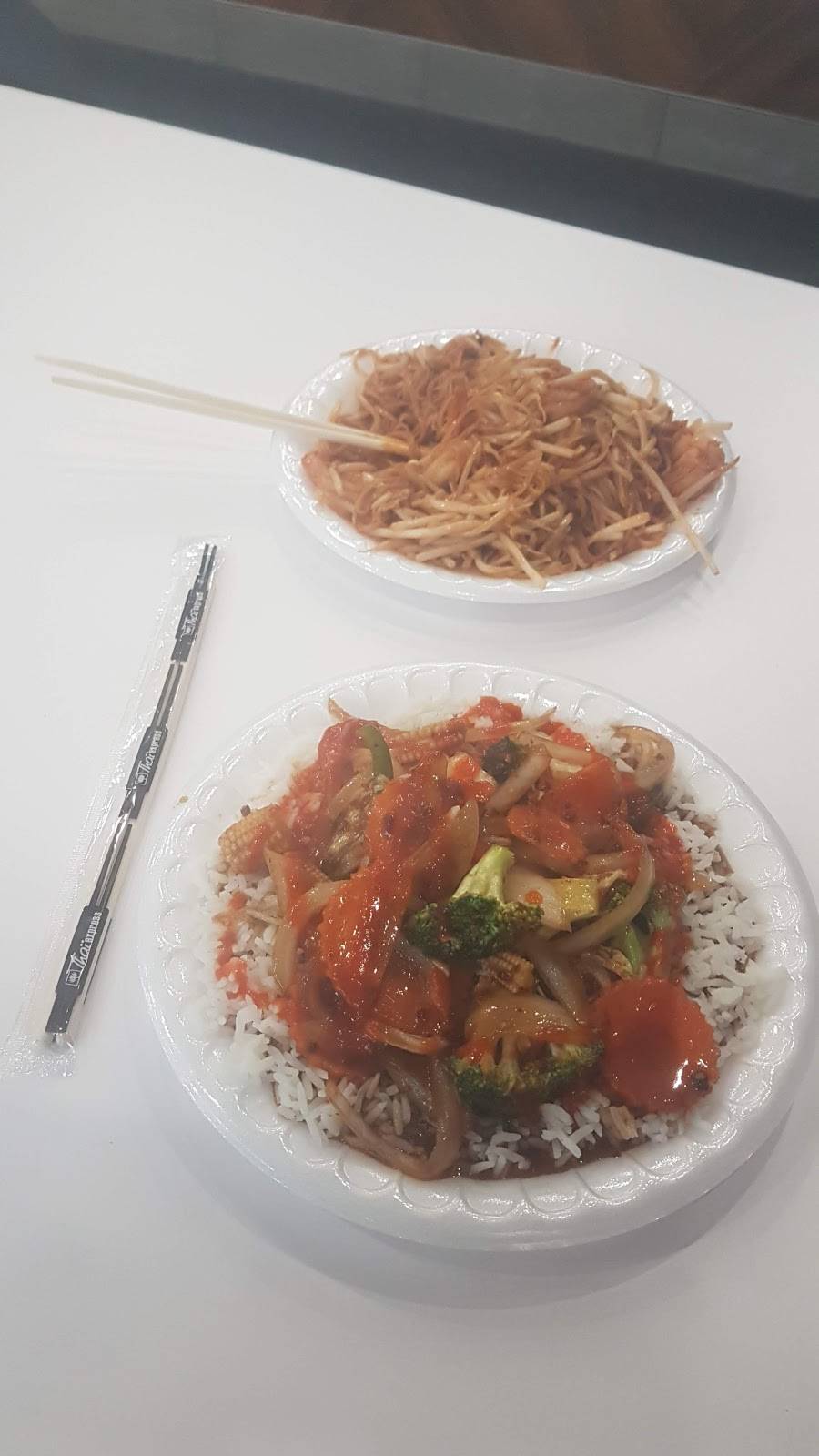 Thai Express | restaurant | 1465 Richmond Rd, Ottawa, ON K2B 6R9, Canada | 6135965535 OR +1 613-596-5535