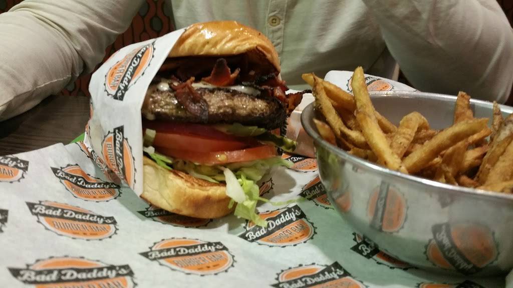 Bad Daddys Burger Bar | restaurant | 279 Williamson Rd, Mooresville, NC 28117, USA | 7046620608 OR +1 704-662-0608