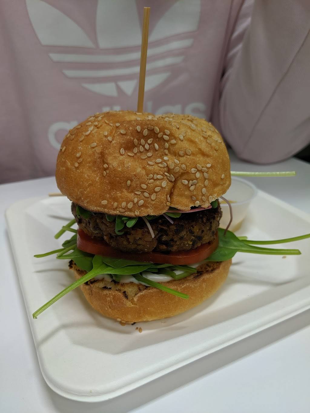 Lil Organic Kitchen Cobourg | restaurant | 955 Elgin St W #1b, Cobourg, ON K9A 5J3, Canada | 9053736009 OR +1 905-373-6009