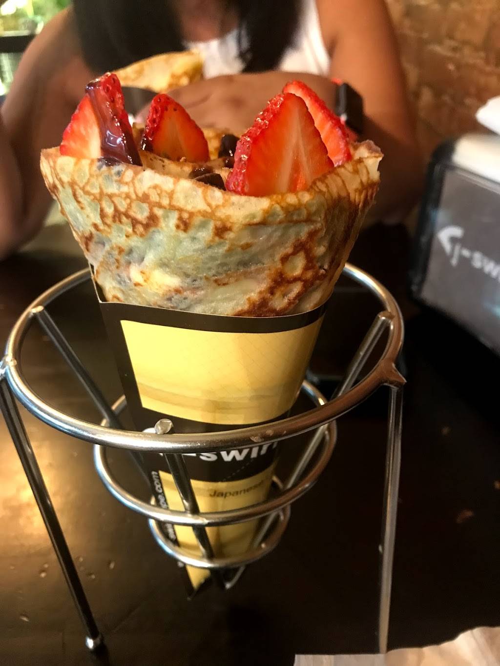 T-Swirl Crepe | restaurant | 36-16 30th Ave, Astoria, NY 11103, USA | 9178326815 OR +1 917-832-6815