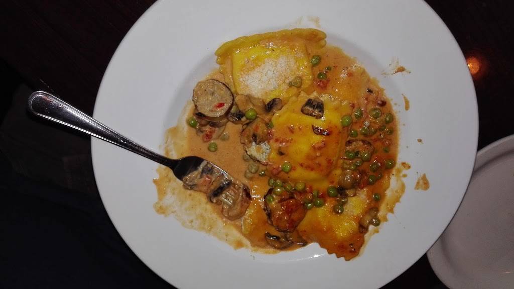 Martinis Bar & Grill | restaurant | 50 Court St, Plymouth, MA 02360, USA | 7747739782 OR +1 774-773-9782