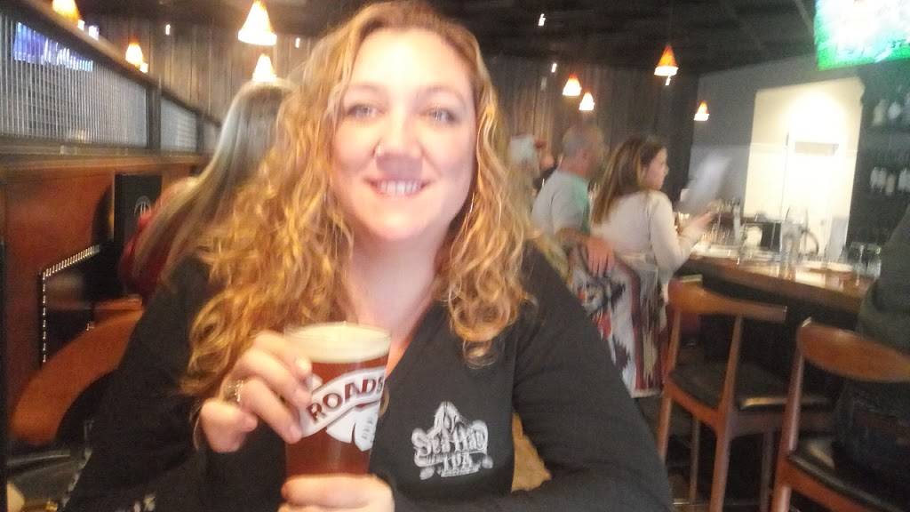 Horseshoe Taverne | restaurant | 100 New Haven Rd, Durham, CT 06422, USA | 8608942438 OR +1 860-894-2438