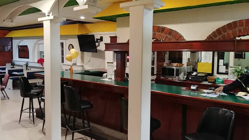 Jamaican Spice | restaurant | 1540 W Sylvania Ave, Toledo, OH 43612, USA | 4192140314 OR +1 419-214-0314