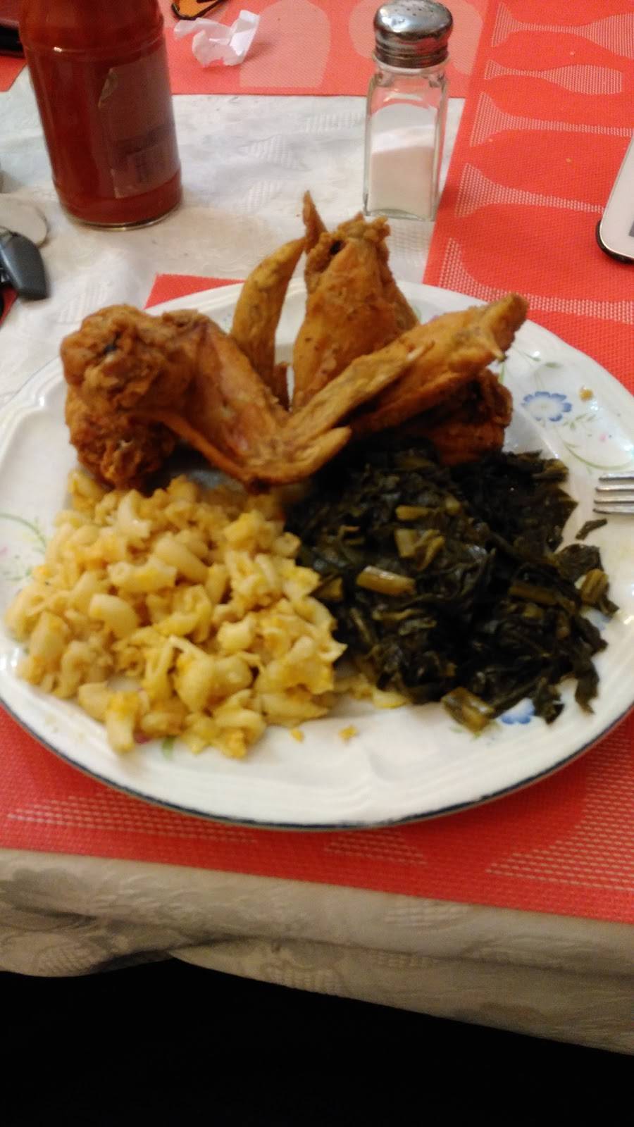 Mitchells Soul Food | restaurant | 617 Vanderbilt Ave, Brooklyn, NY 11238, USA | 7187893212 OR +1 718-789-3212