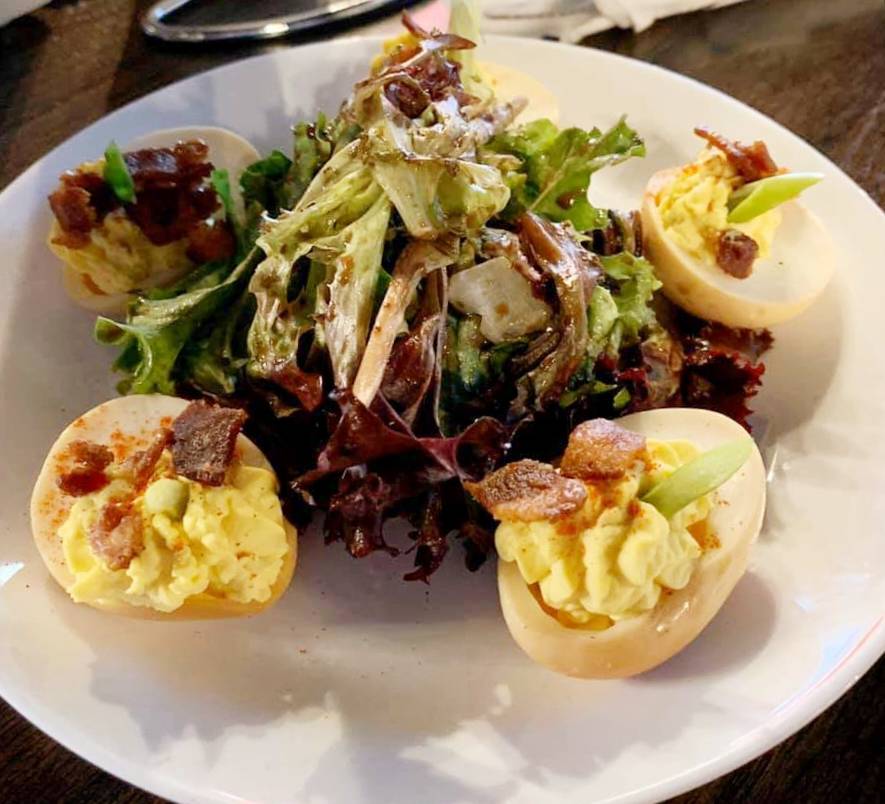 Slingers Smokehouse & Saloon | restaurant | 5853 Palmer Park Blvd, Colorado Springs, CO 80915, USA | 7194247664 OR +1 719-424-7664