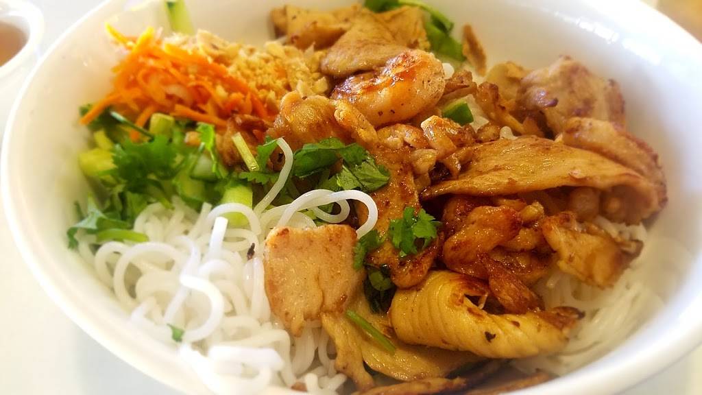 Saigon Bowl | restaurant | 8123 E Roosevelt St, Scottsdale, AZ 85257, USA | 4809495251 OR +1 480-949-5251