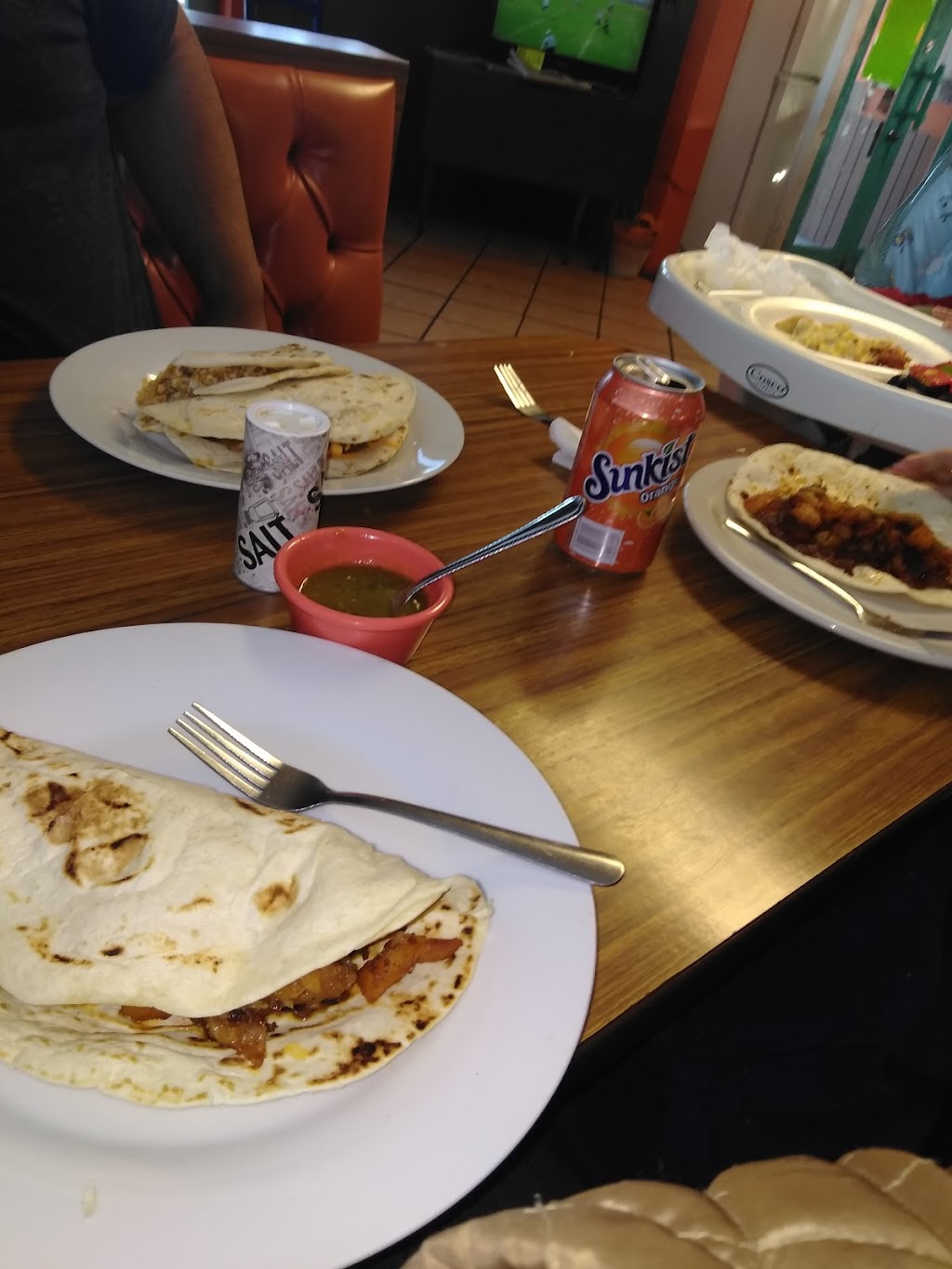 Dona Elvira Mexican Restaurant | restaurant | 206 Mary Lou Dr, Del Rio, TX 78840, USA | 8307742049 OR +1 830-774-2049