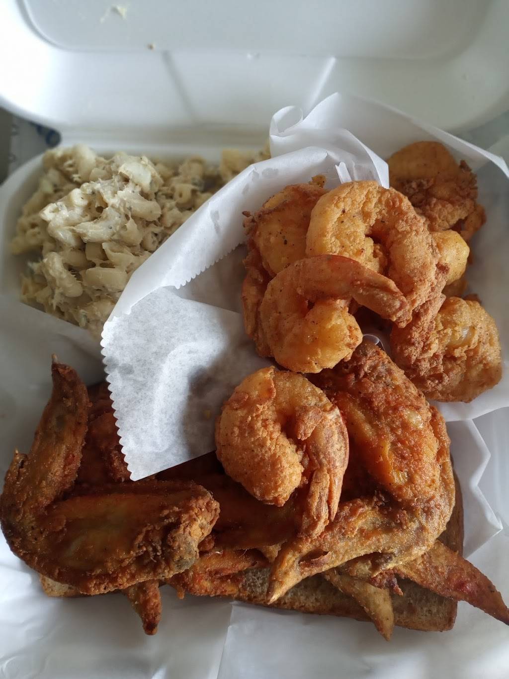 BUTTONS KITCHEN LLC | restaurant | 230 Peshine Ave, Newark, NJ 07108, USA | 9733684078 OR +1 973-368-4078