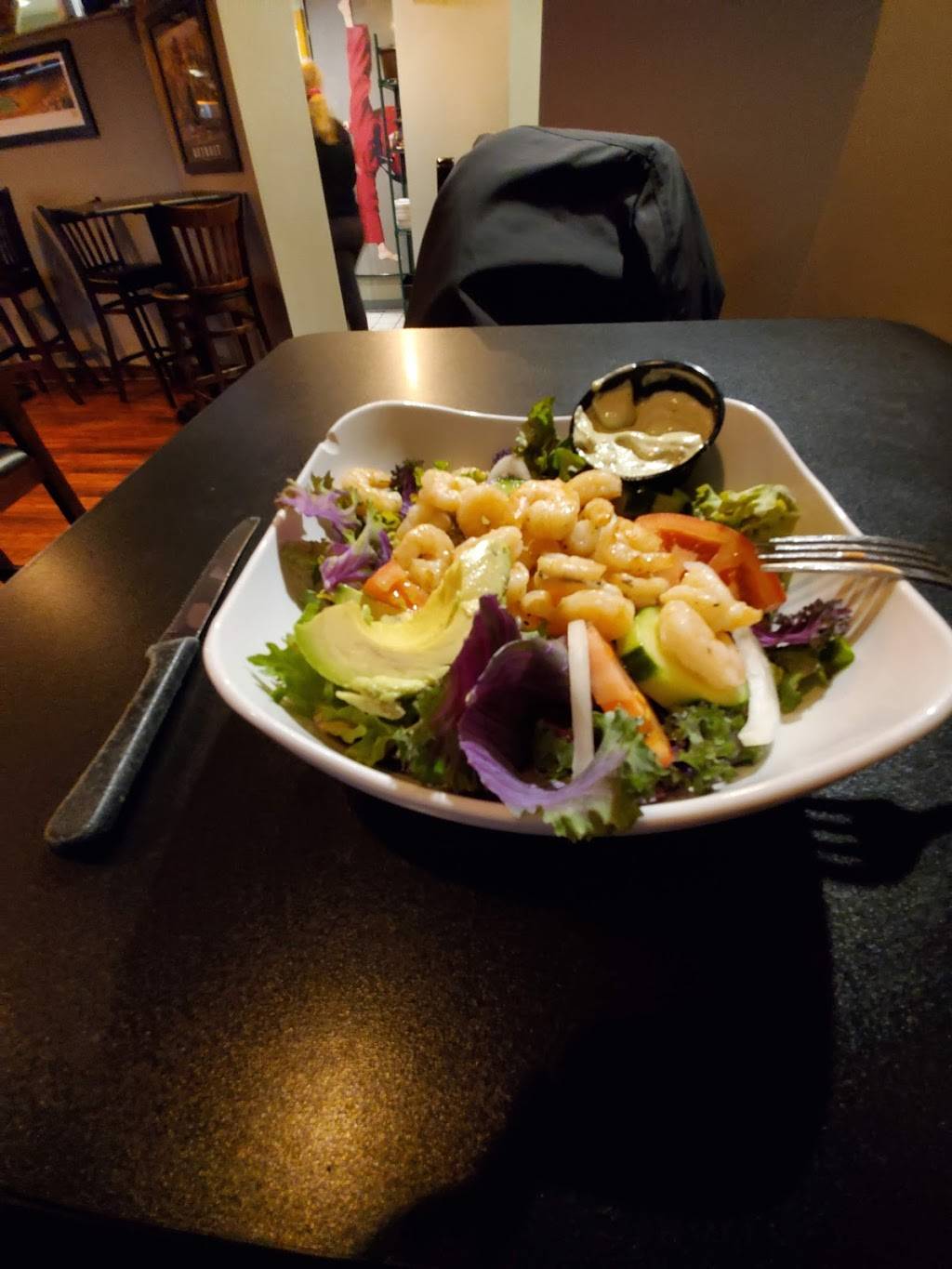 Rachels | restaurant | 754 N Van Dyke Rd, Bad Axe, MI 48413, USA | 9892695000 OR +1 989-269-5000