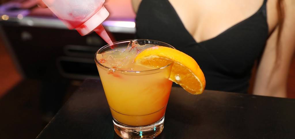 Sand Bar + Kitchen | restaurant | 6752 Collins Ave, Miami Beach, FL 33140, USA | 3053978375 OR +1 305-397-8375