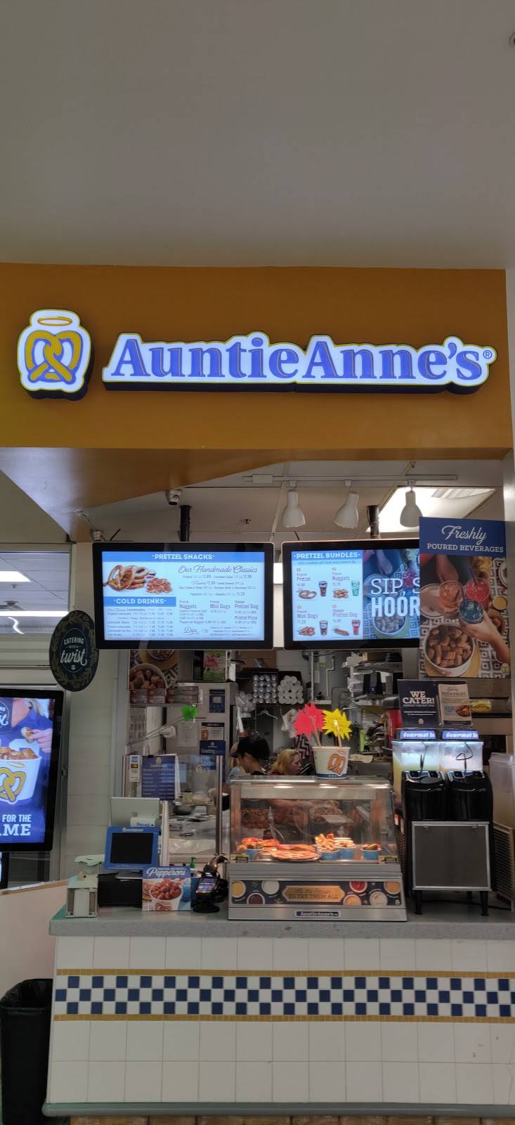 Auntie Annes | bakery | 2767 W US Hwy 90, Lake City, FL 32055, USA | 3864660960 OR +1 386-466-0960
