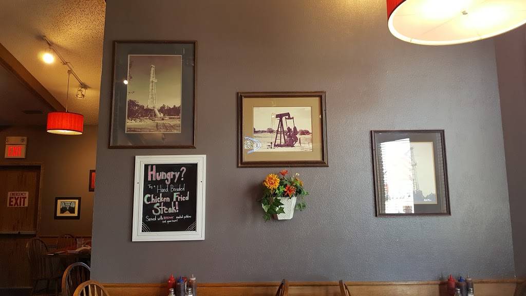 Two Brothers BBQ and Burger Grill | restaurant | 1701 W Central Ave, El Dorado, KS 67042, USA | 3164525522 OR +1 316-452-5522