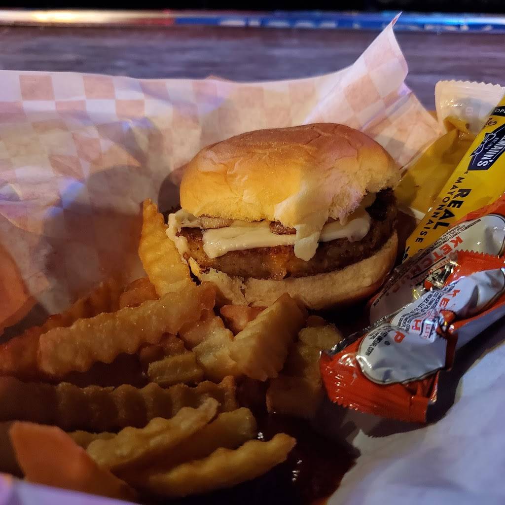 Coyote UGLY | restaurant | 154 2nd Ave N, Nashville, TN 37201, USA | 6152548459 OR +1 615-254-8459