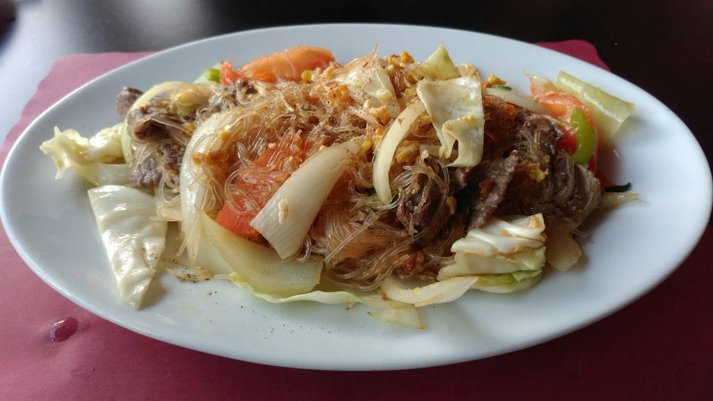 Bees Thai Cuisine | restaurant | 167 Ives St, Providence, RI 02906, USA | 4012732727 OR +1 401-273-2727