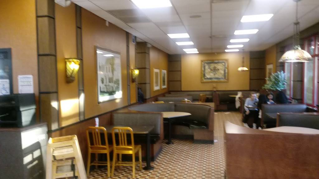 Arbys | restaurant | 69-16 Metropolitan Ave, Middle Village, NY 11379, USA | 7188940485 OR +1 718-894-0485