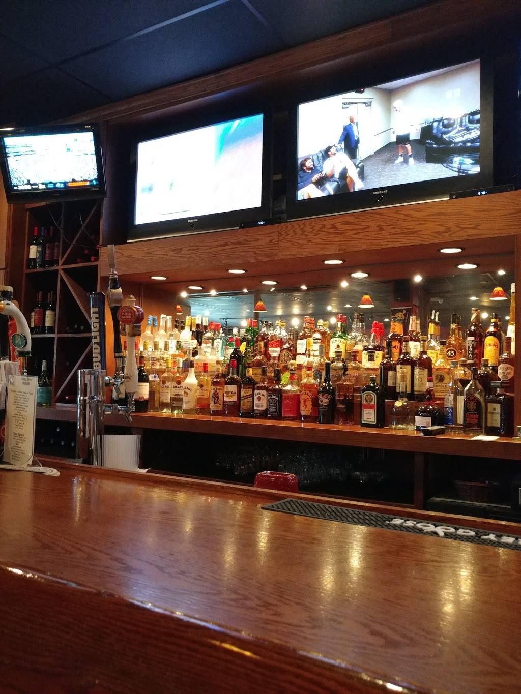 Lukes Grille | restaurant | 388 Thompson Creek Mall, Stevensville, MD 21666, USA | 4106439435 OR +1 410-643-9435