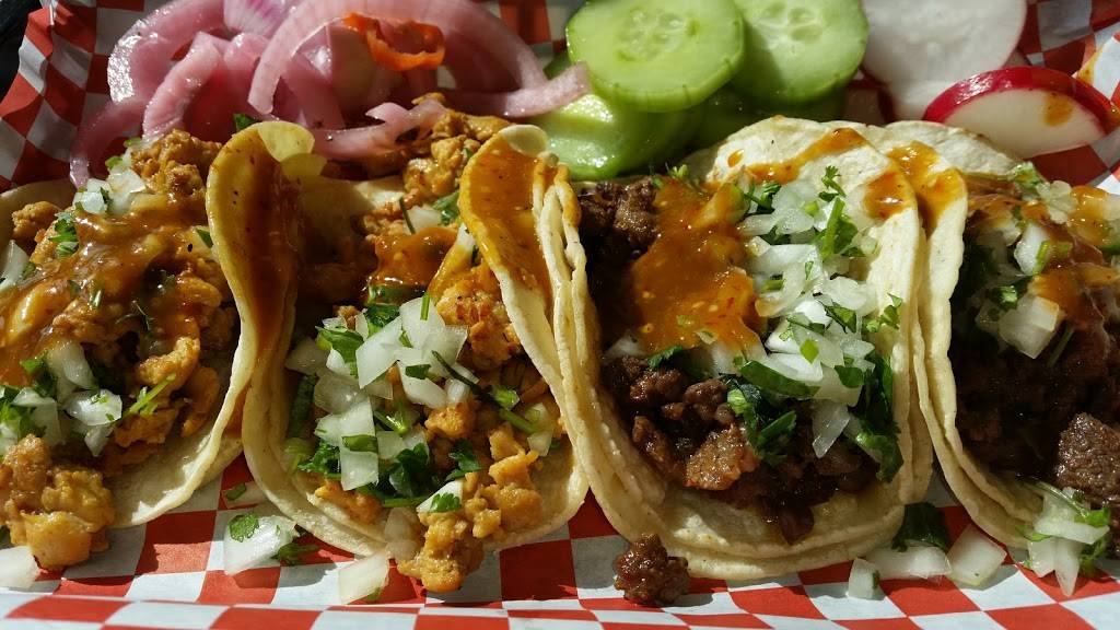 TACAZOS | restaurant | 900 Long Beach Blvd, Long Beach, CA 90813, USA | 5627261236 OR +1 562-726-1236